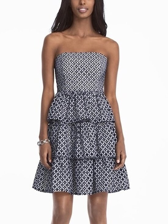 White House Black Market Dresses & Skirts - White House Black Market Strapless Tiered Eyelet Dress NWT Size 00